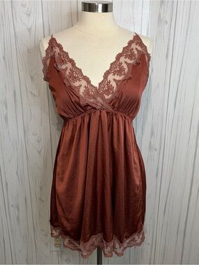 UNBRANDED Light Brown Lace Trim Satiny Negligee / Dress Slip, Medium